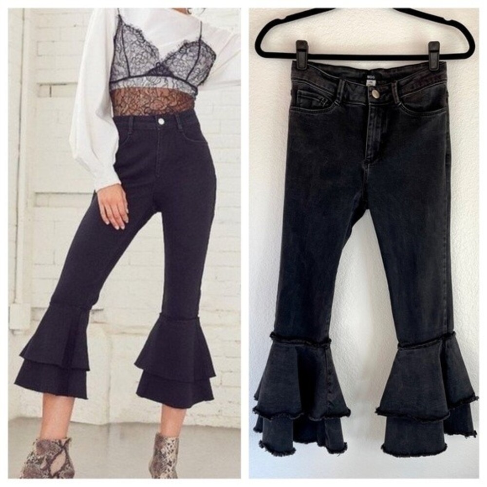 *RARE* BDG Women's High-Rise Two-Tiered Ruffle Flare Crop Jeans in Black Size 26